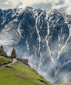 Georgia Itinerary: 6 Days of Mountains, Wine & Ancient Culture