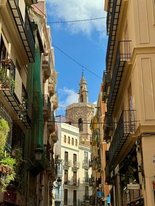 Valencia Travel Guide: Paella, Beaches & City of Arts